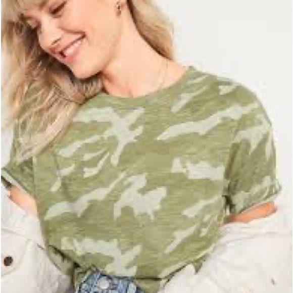 Old Navy Tops - Loose Short-Sleeve Crop T-Shirt